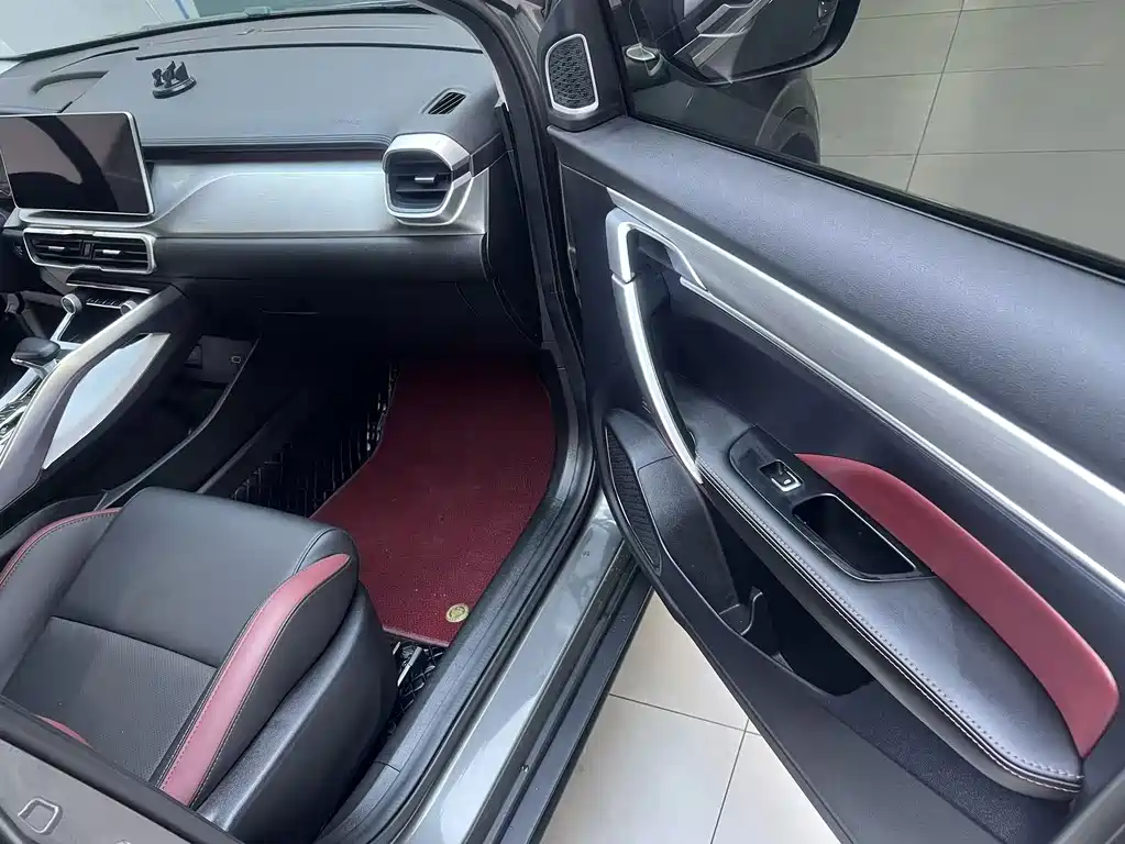 Geely Binyue — миниатюра 14