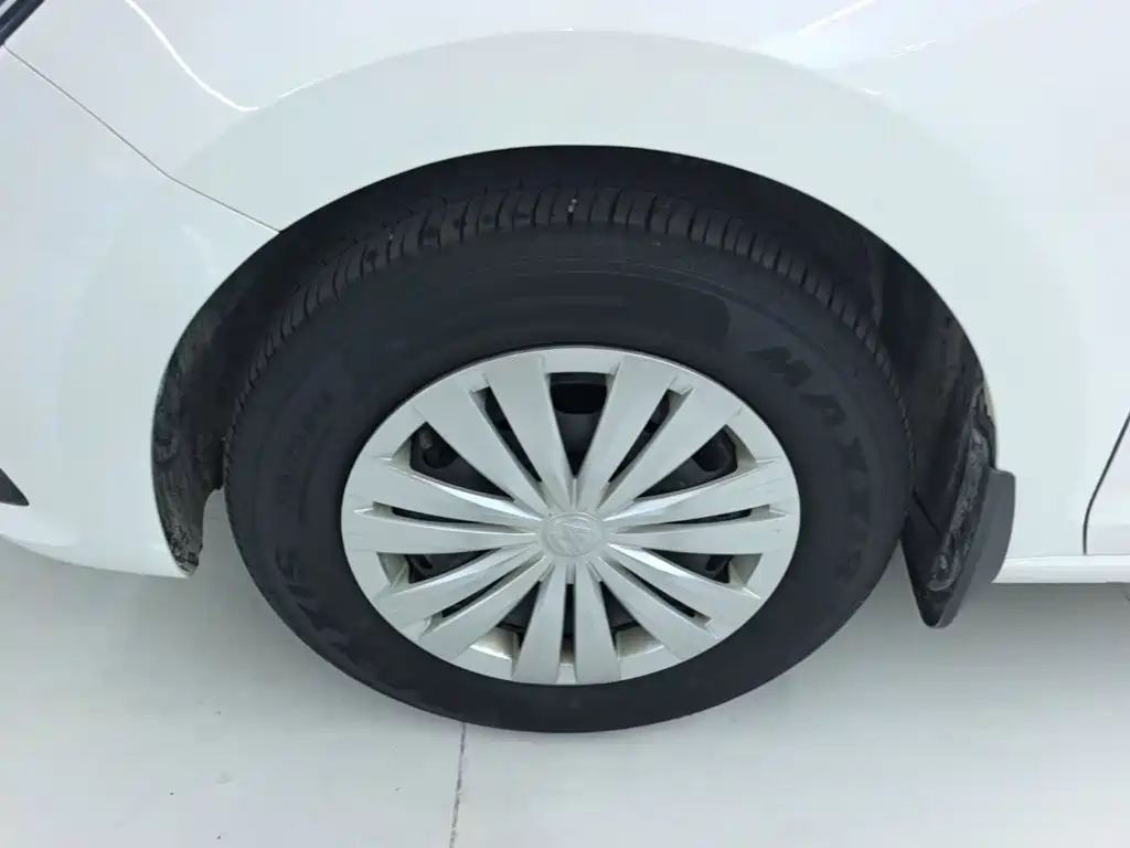 Volkswagen Santana — миниатюра 23
