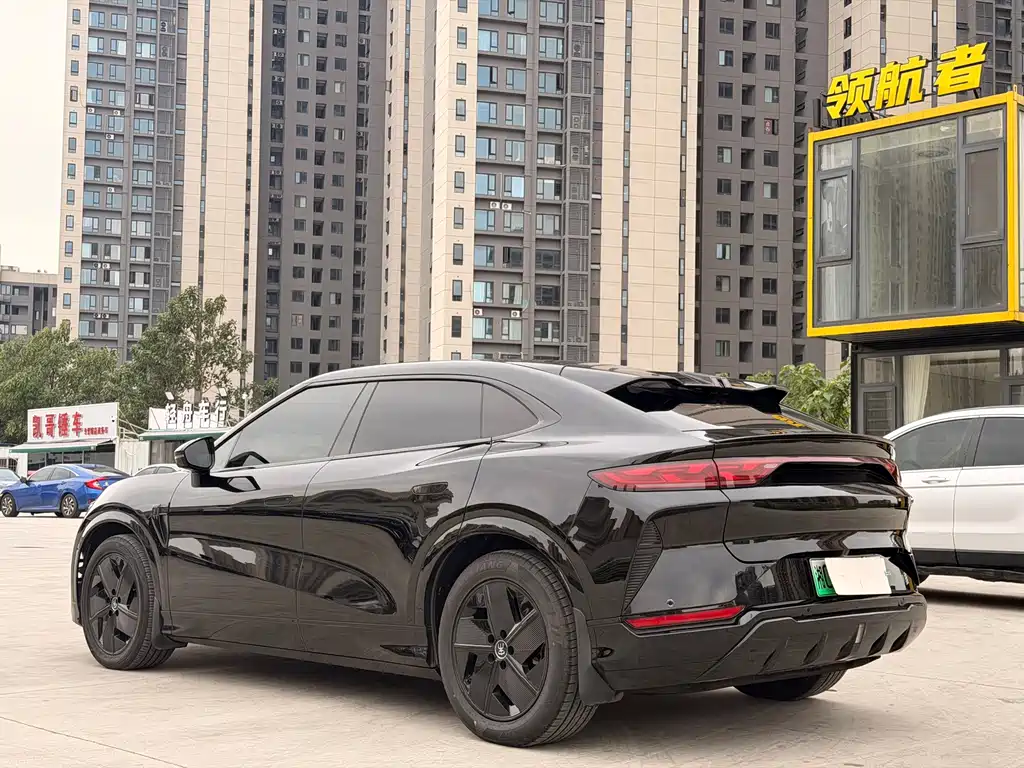 BYD L EV — миниатюра 6