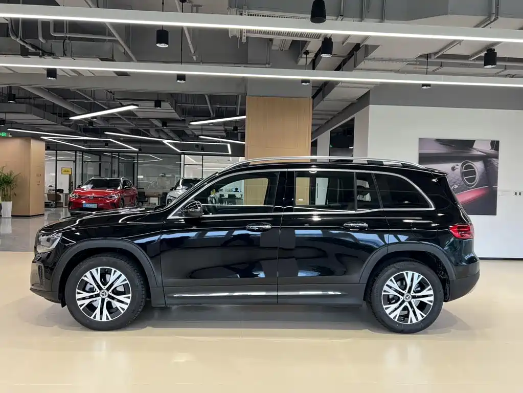 Mercedes-Benz GLB — миниатюра 3