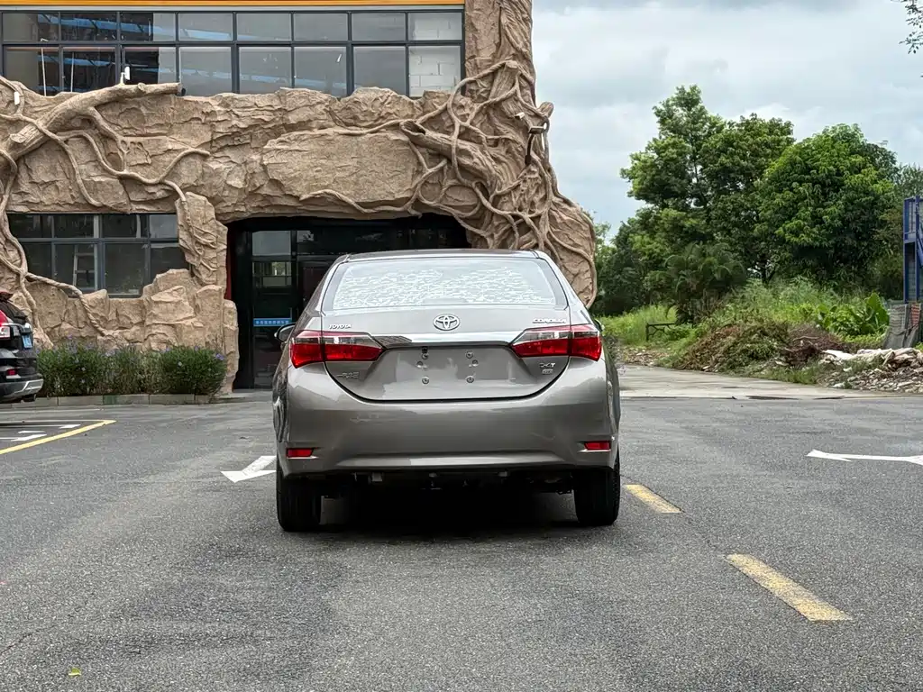 Toyota Corolla — миниатюра 15