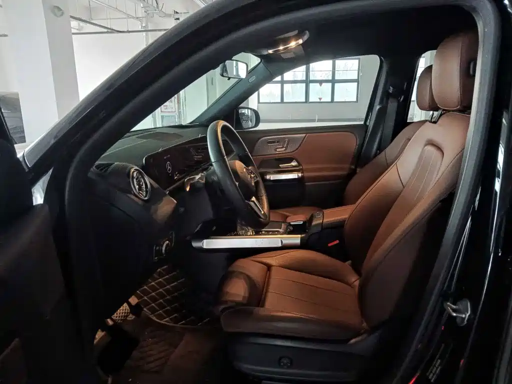 Mercedes-Benz GLB — миниатюра 8