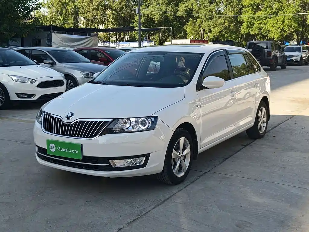 Skoda Rapid Spaceback — миниатюра 2