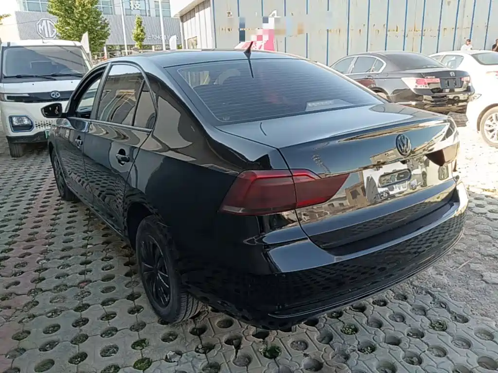 Volkswagen Santana — миниатюра 5