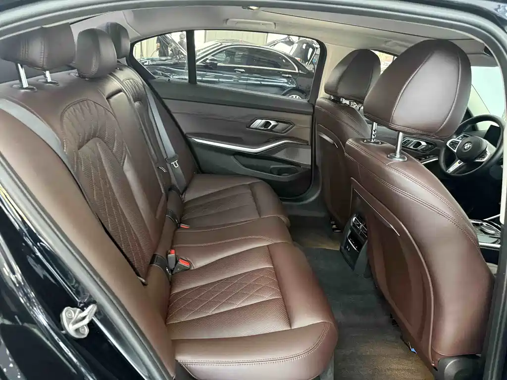 BMW 3 Series — миниатюра 14