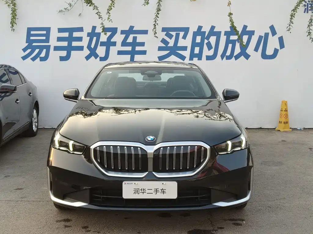 BMW 5 Series — миниатюра 2