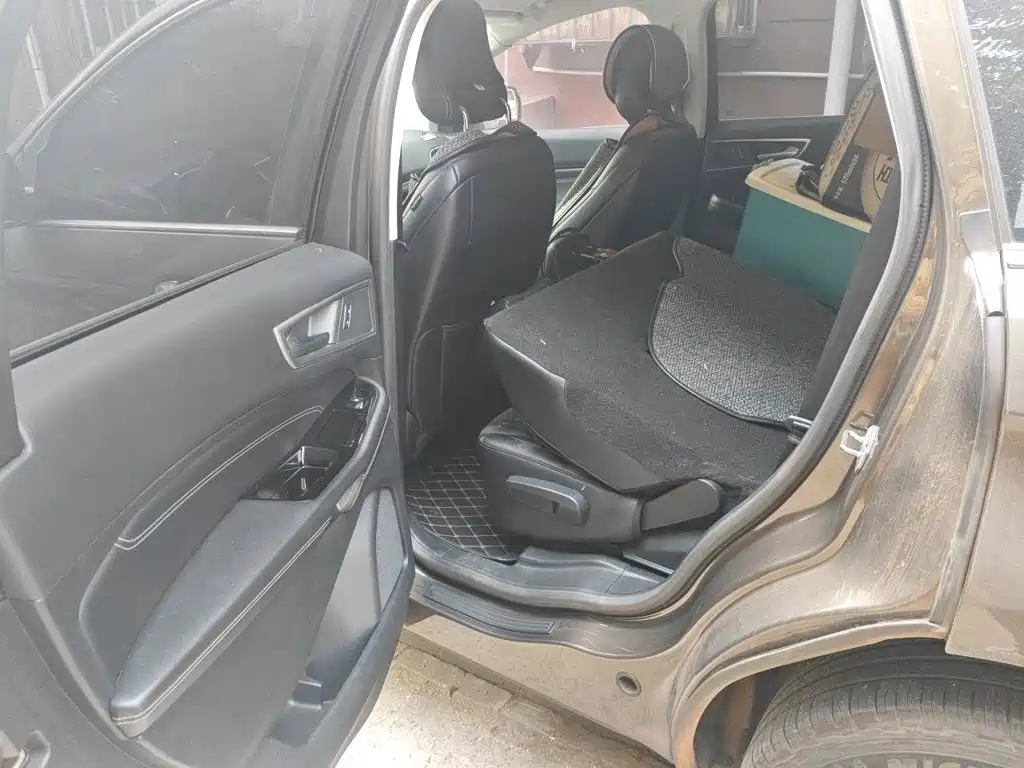 Ford Edge — миниатюра 13