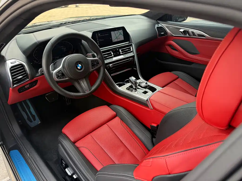 BMW 8 Series — миниатюра 3