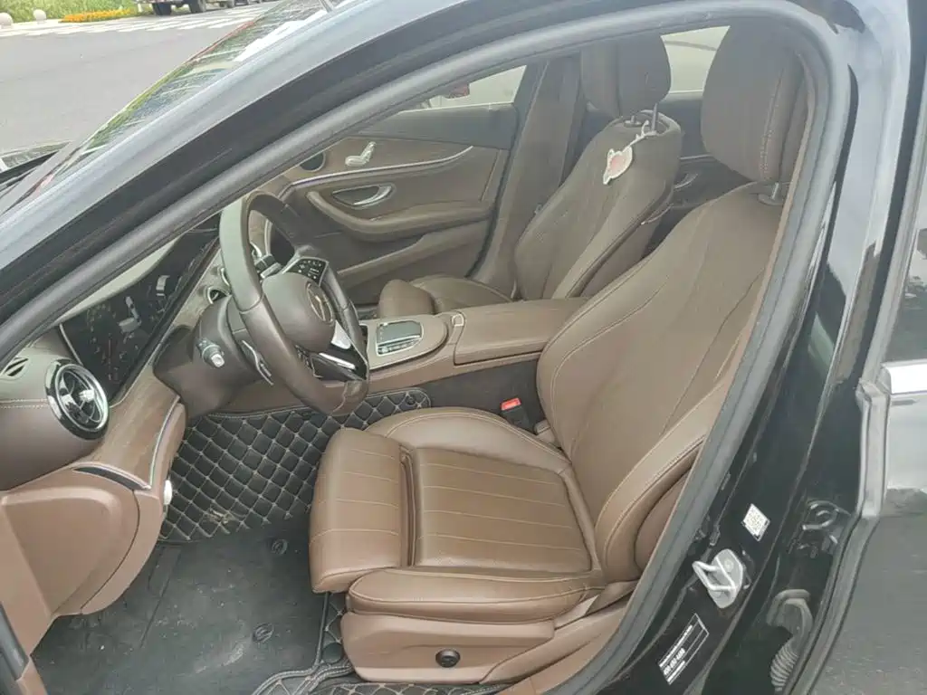 Mercedes-Benz E-Class — миниатюра 15