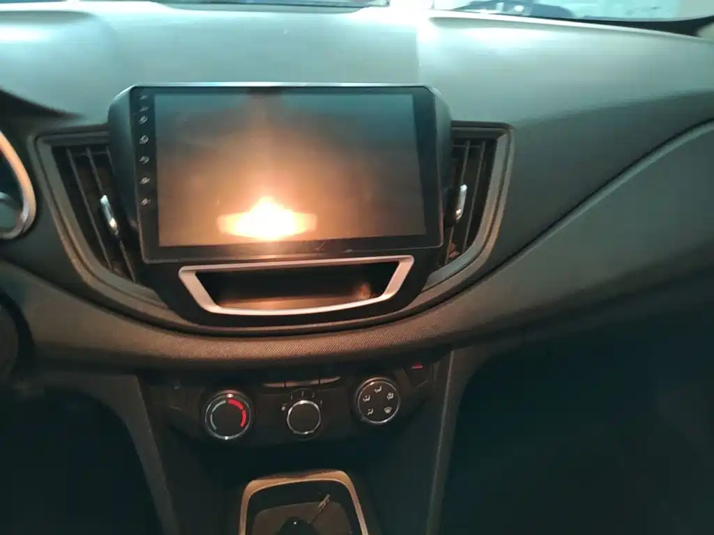 Chevrolet Cavalier — миниатюра 13