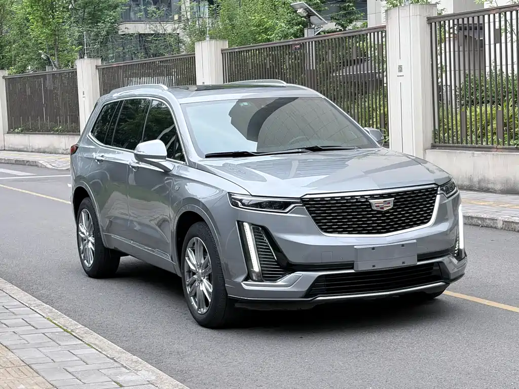 Cadillac XT6 2022 2.0T мест Luxury