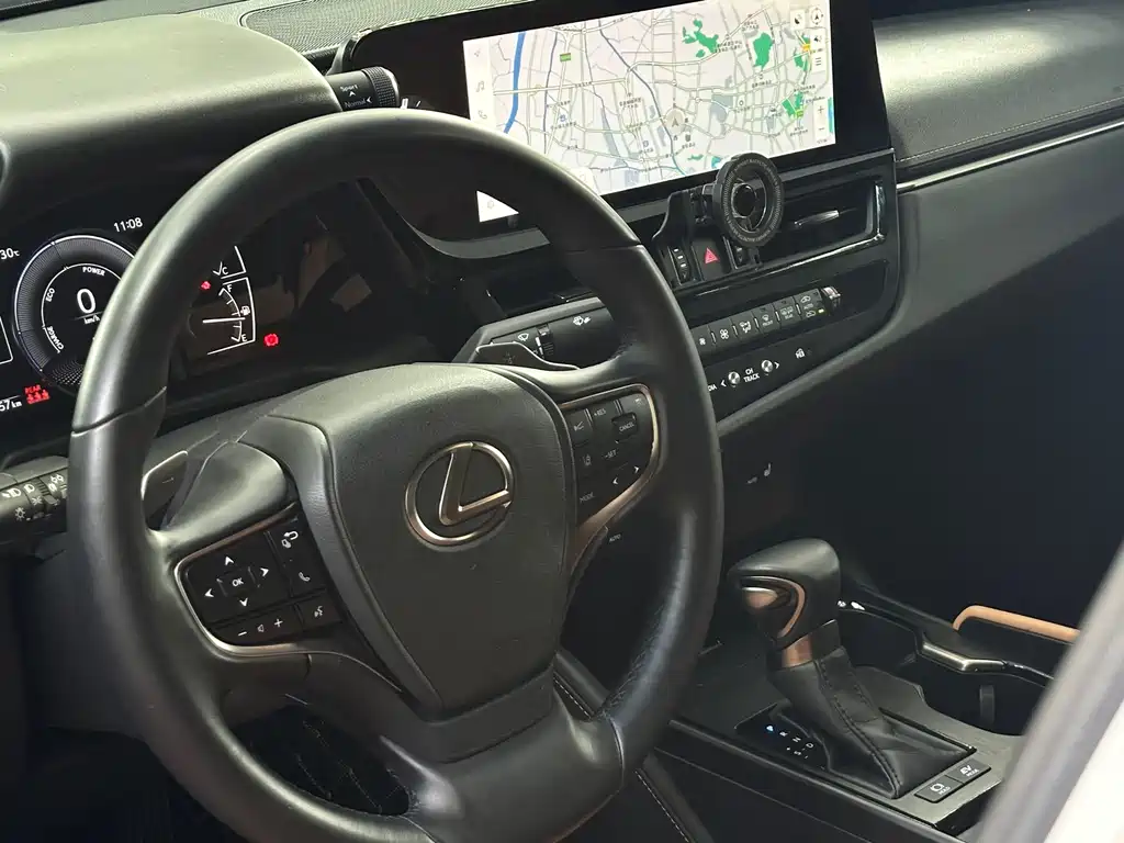 Lexus ES — миниатюра 6