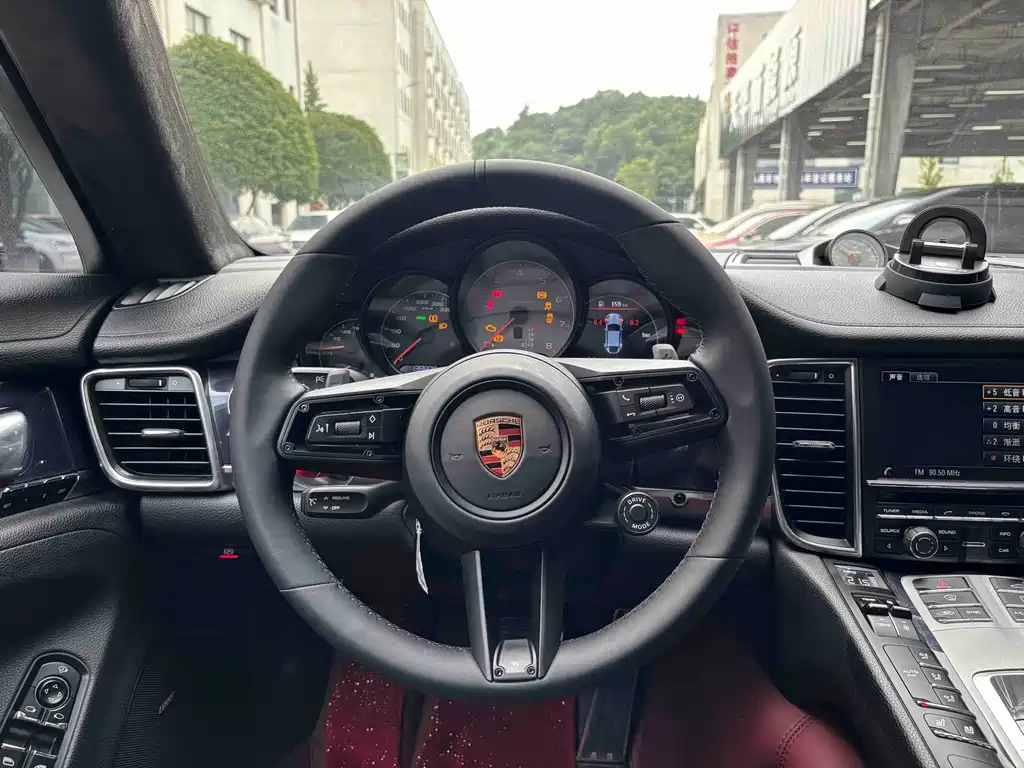 Porsche Panamera — миниатюра 5