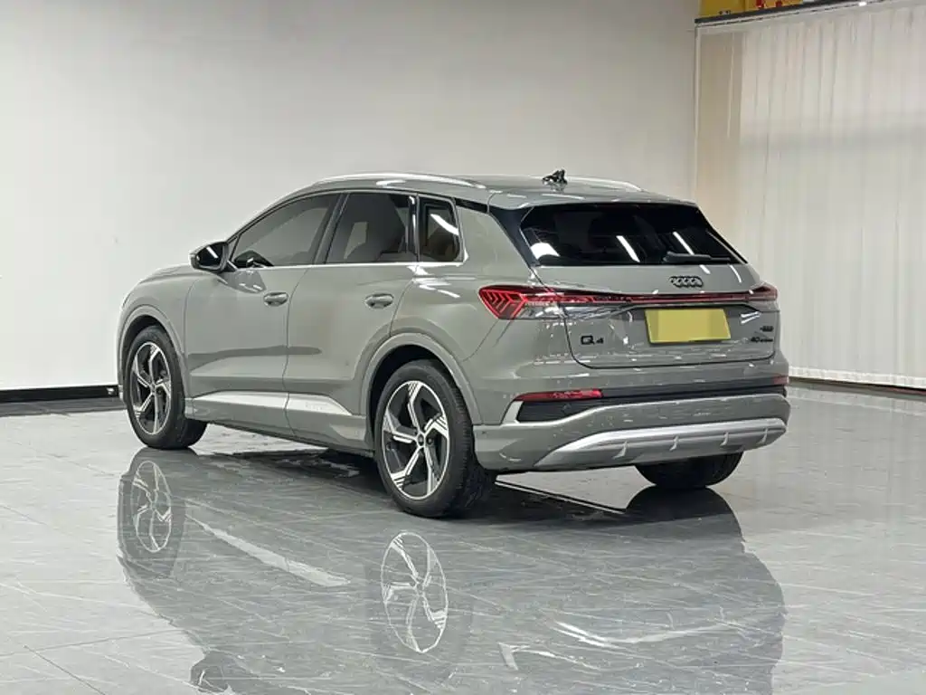Audi Q4 e-tron — миниатюра 4