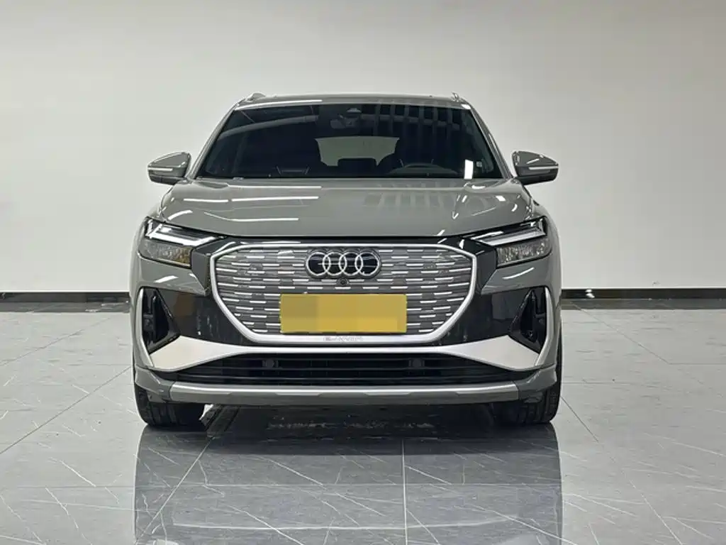 Audi Q4 e-tron — миниатюра 2