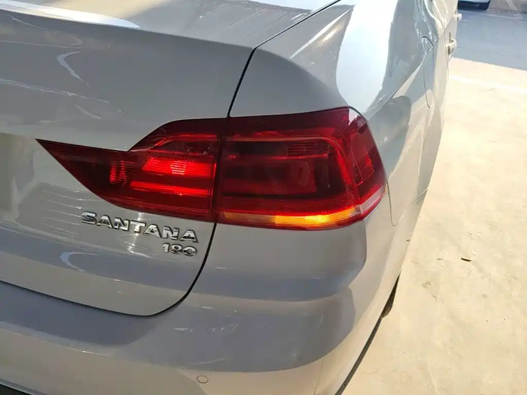 Volkswagen Santana — миниатюра 8