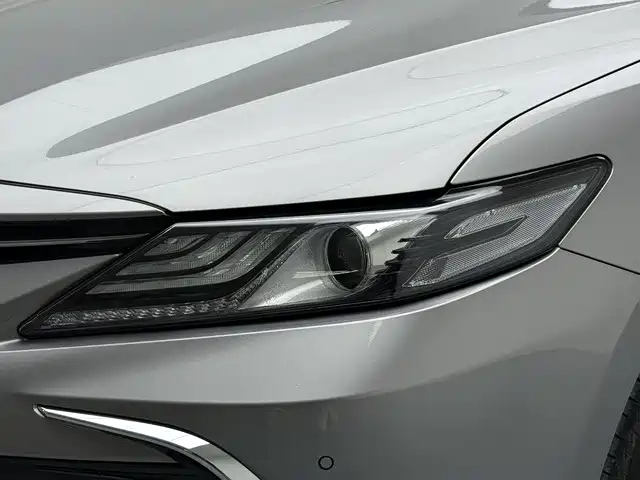 Toyota Camry — миниатюра 16