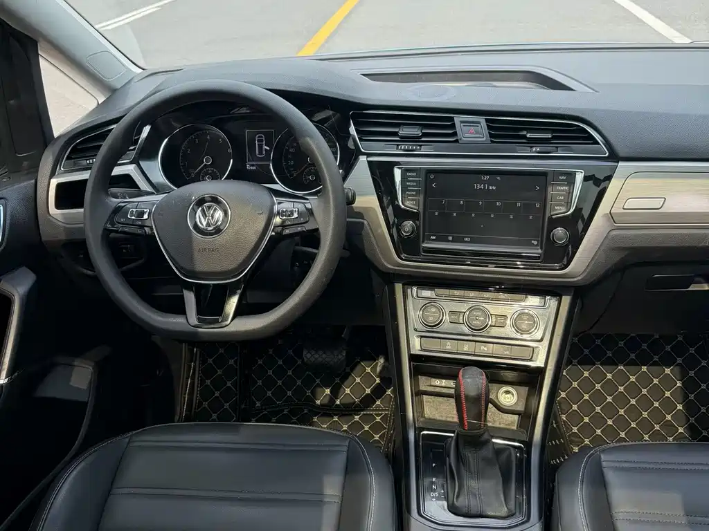 Volkswagen Touran — миниатюра 7