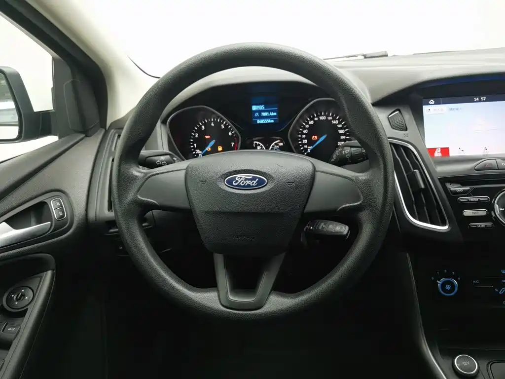 Ford Focus — миниатюра 11