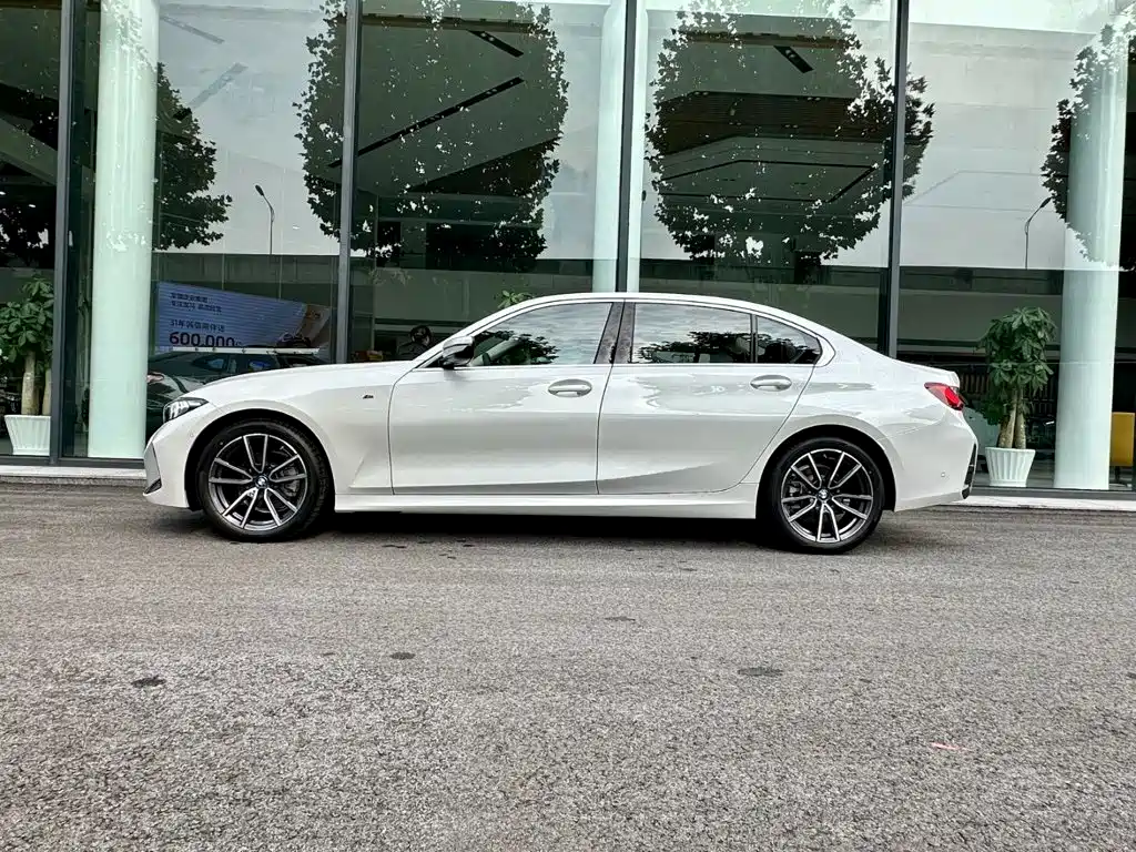 BMW 3 Series — миниатюра 3