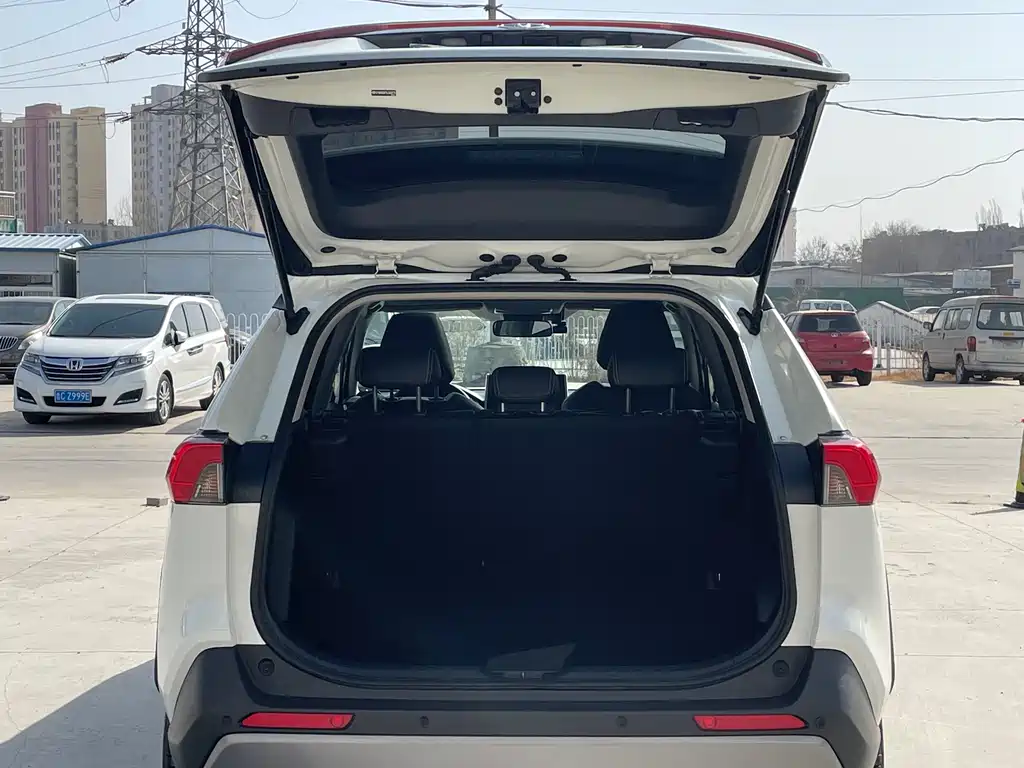 TOYOTA RAV4 RONGFANG