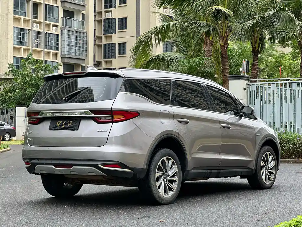 Geely Jia Ji New Energy — миниатюра 9