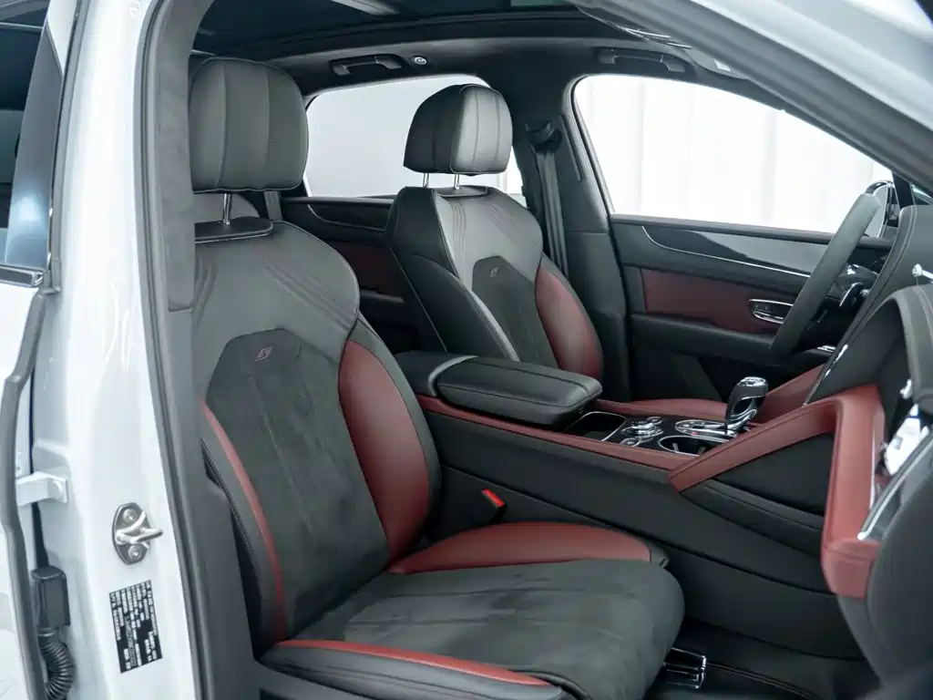 Bentley Bentayga — миниатюра 15