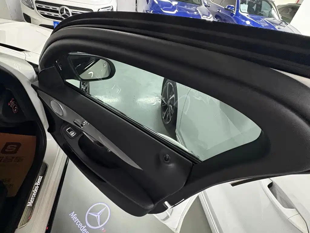 Mercedes-Benz C-Class — миниатюра 6
