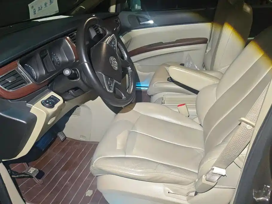 Buick GL8 — миниатюра 9