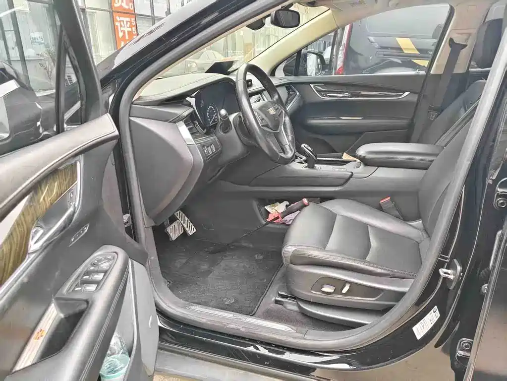 Cadillac XT5 — миниатюра 4