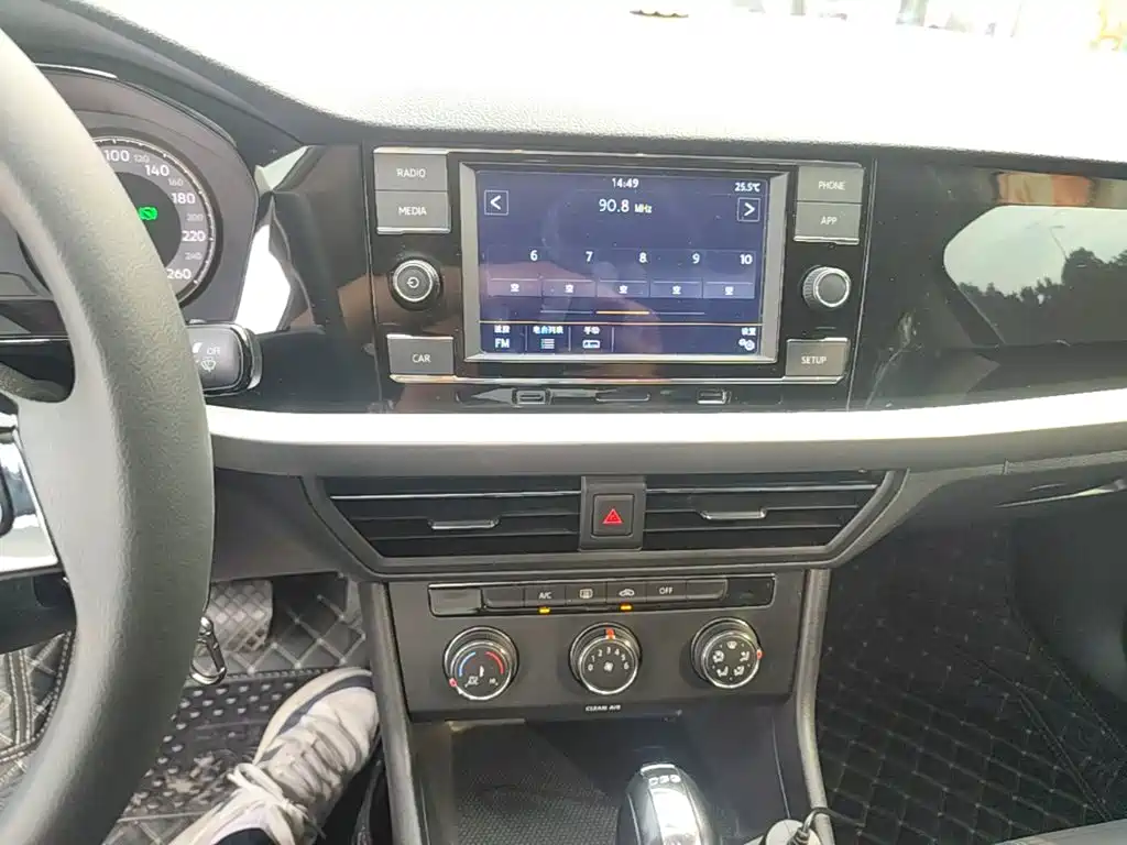 Volkswagen Lavida — миниатюра 13