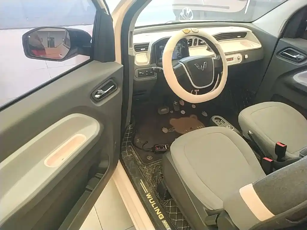 Wuling MINIEV — миниатюра 16