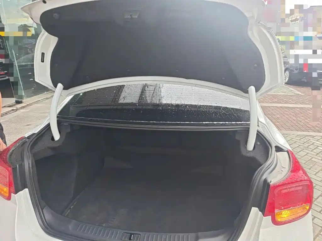 Chevrolet Malibu — миниатюра 19