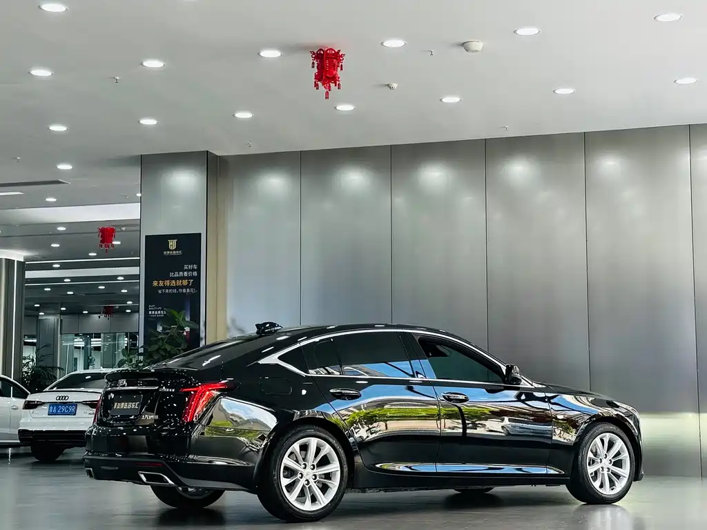 Cadillac CT5 — миниатюра 7