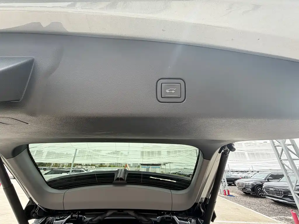 Cadillac IQ — миниатюра 17
