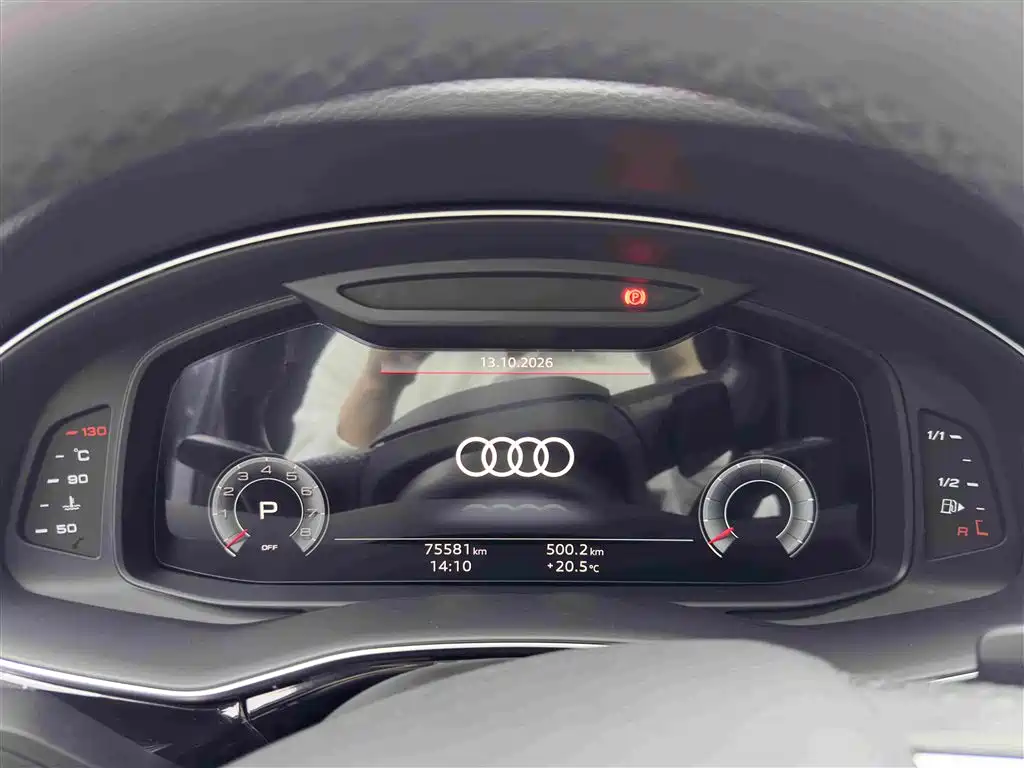 Audi Q7 — миниатюра 13