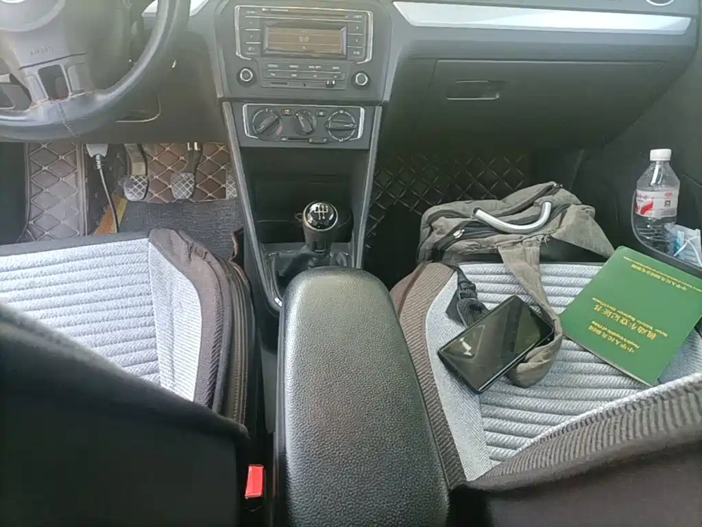 Volkswagen Jetta — миниатюра 14
