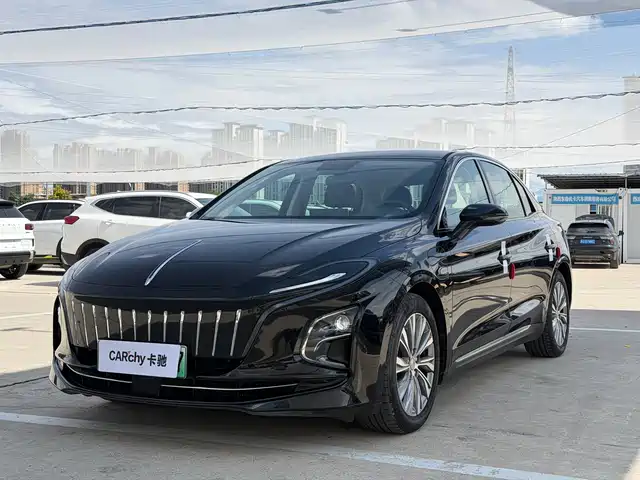 2024 Hongqi E-QM5