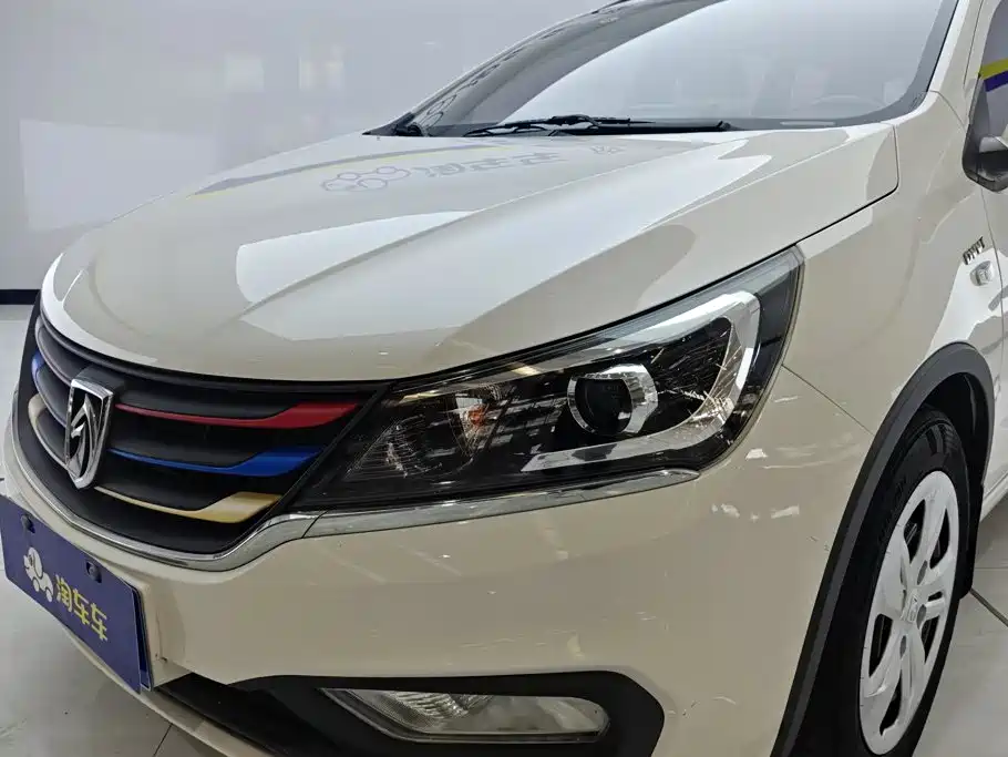 Baojun 310W — миниатюра 5