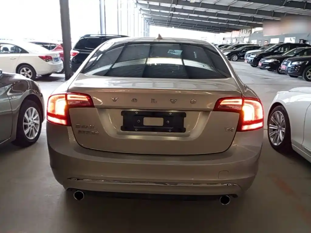 Volvo S60 — миниатюра 6
