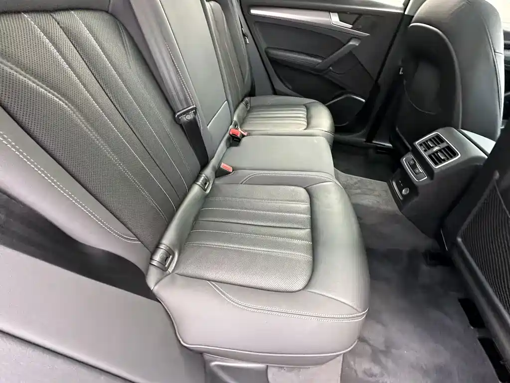 Audi Q5L — миниатюра 36