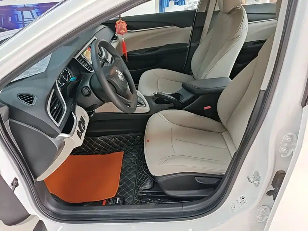 Buick Excelle — миниатюра 15