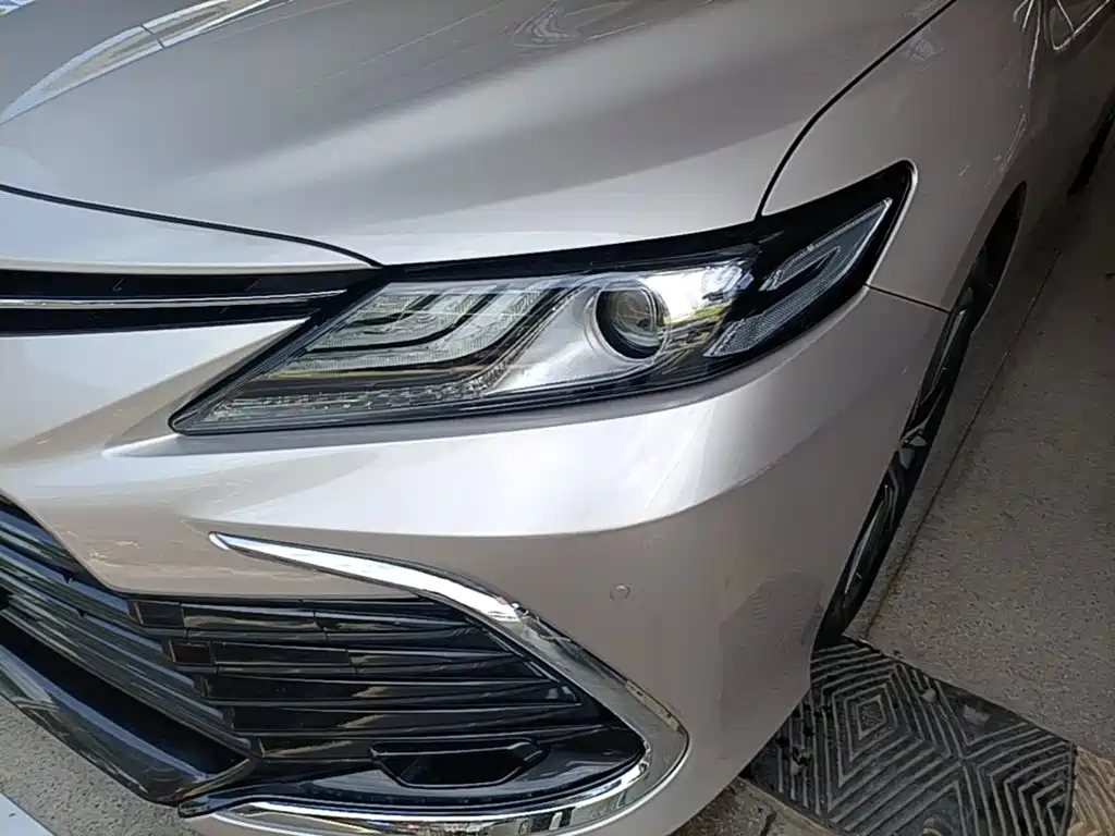 Toyota Camry — миниатюра 24