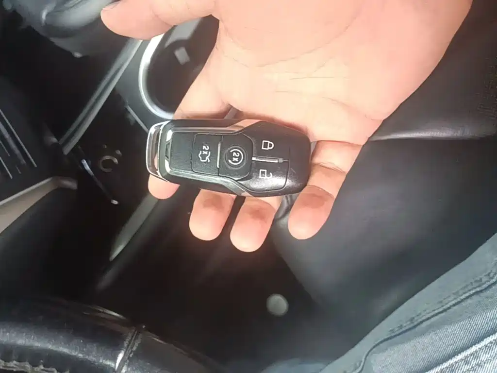 Lincoln MKC — миниатюра 9