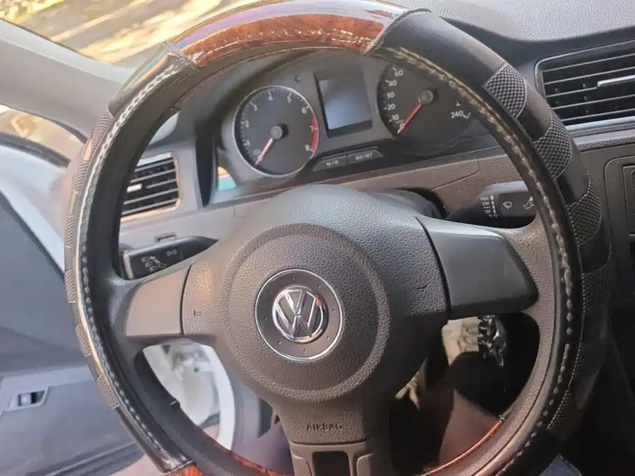 Volkswagen Santana — миниатюра 15