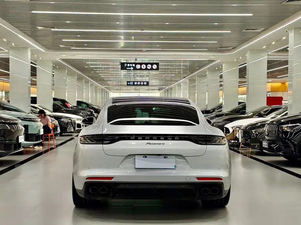 Porsche Panamera — миниатюра 10