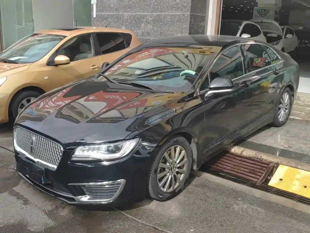 Lincoln MKZ — миниатюра 2