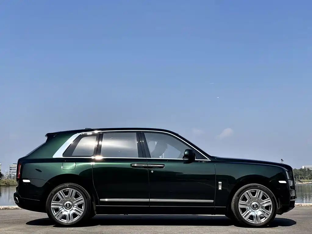 Rolls-Royce Cullinan — миниатюра 2