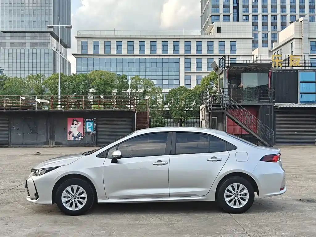 Toyota Corolla — миниатюра 4
