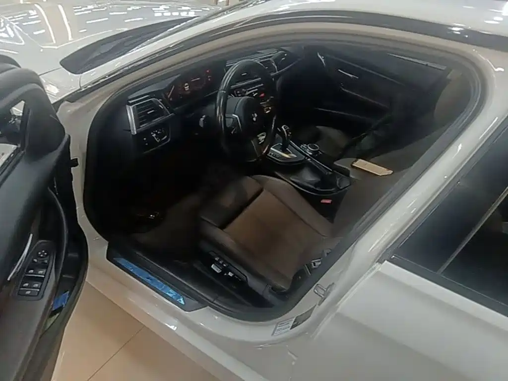 BMW 3 Series — миниатюра 16